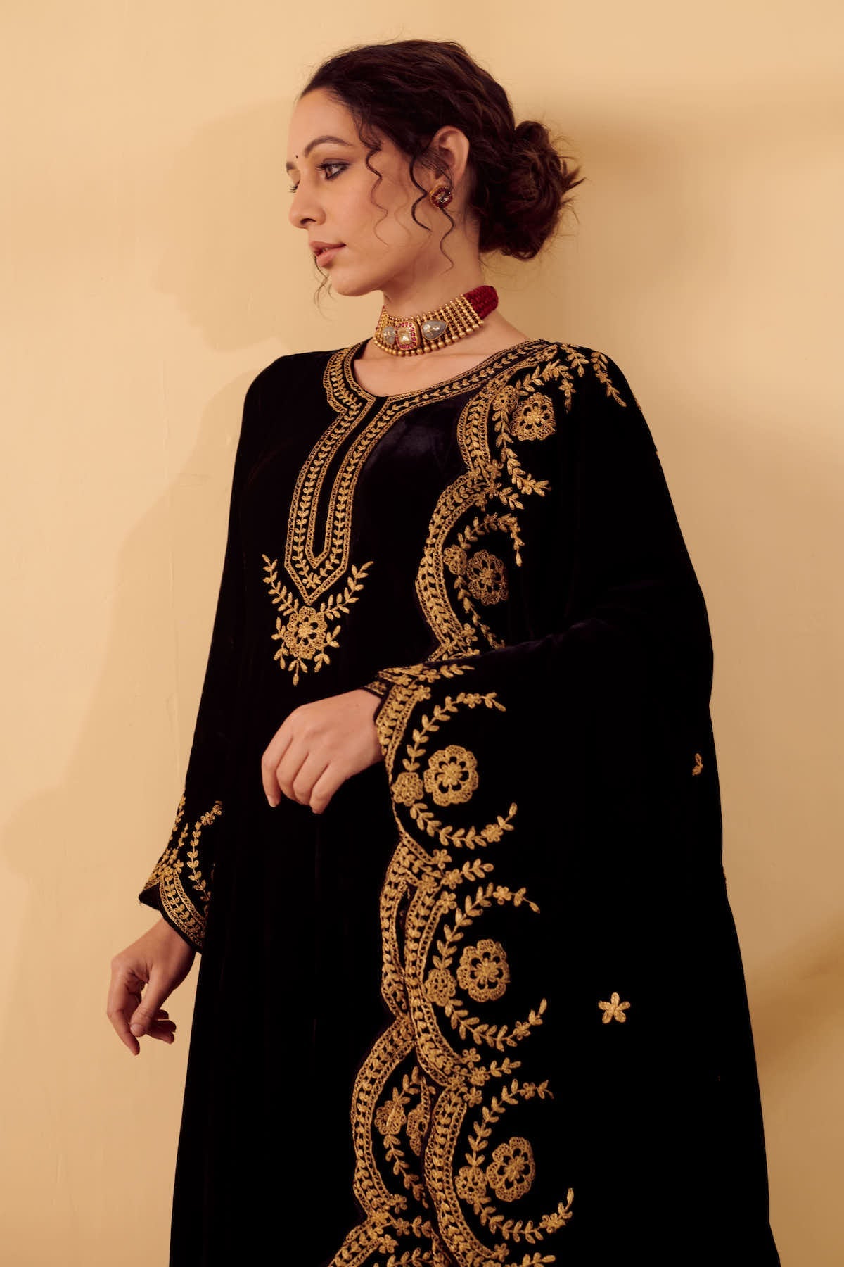 Naveli Black Zari Embroidered Anarkali Set